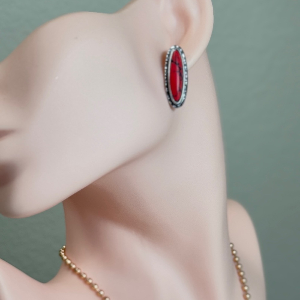 ⚜️ Western Silver and Red Stones Earrings - Picture 5 of 7